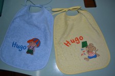 babero bordado